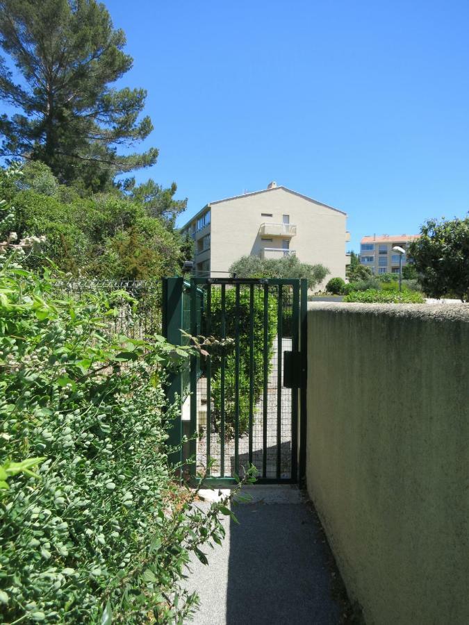 Joli studio A front de mer Saint-Raphaël Esterno foto
